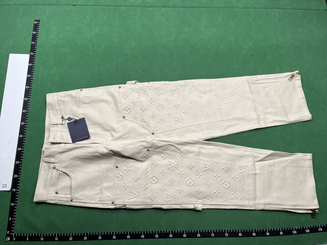 LV Louis Vuitton Jeans pants 20 + styles 