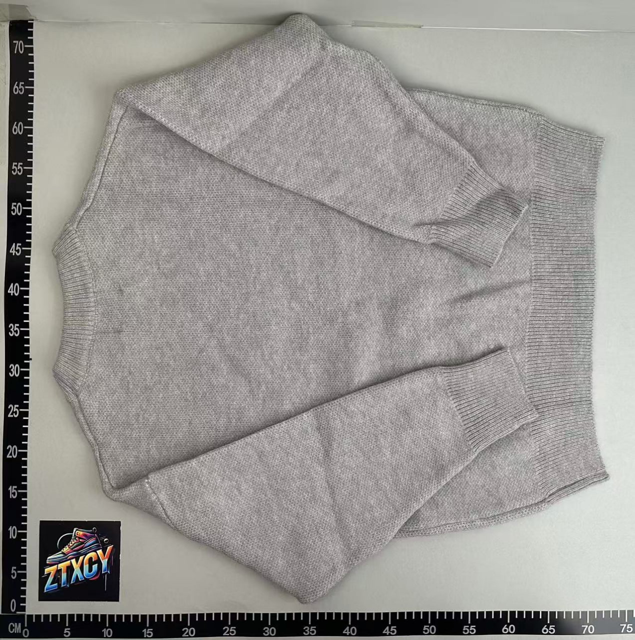 miumiu sweater