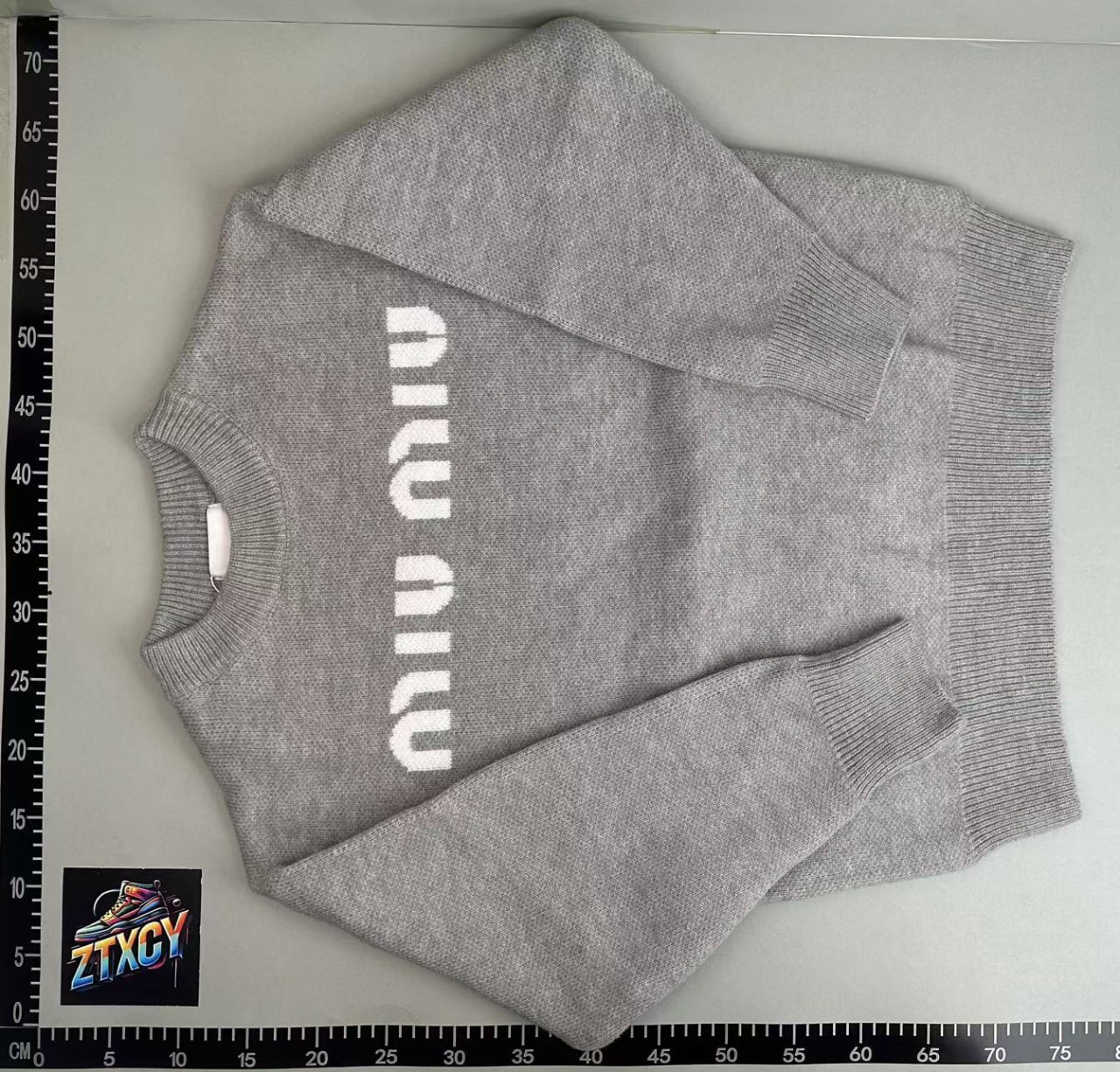miumiu sweater