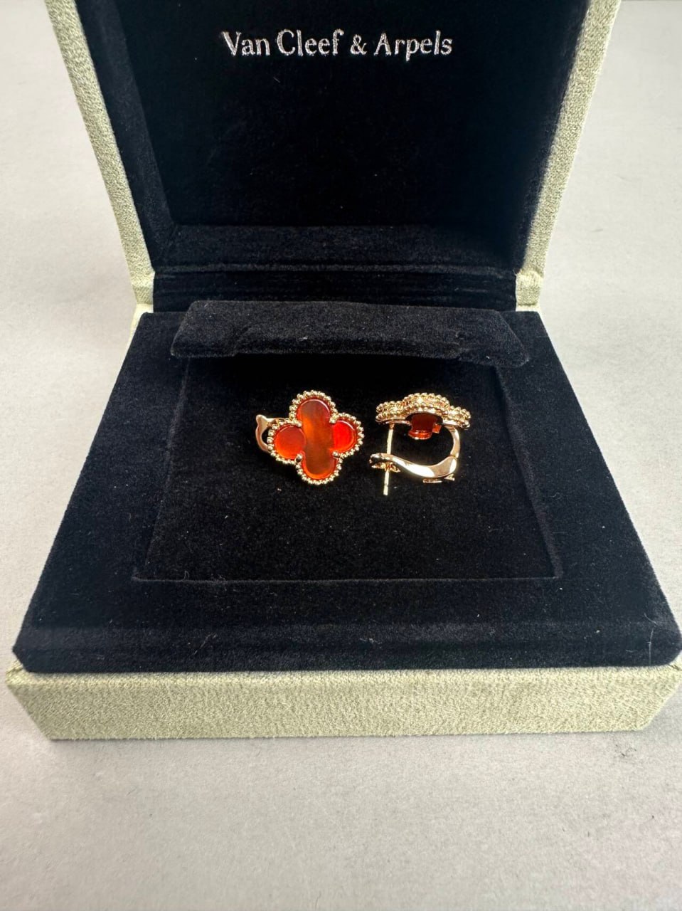 Van Cleef earring