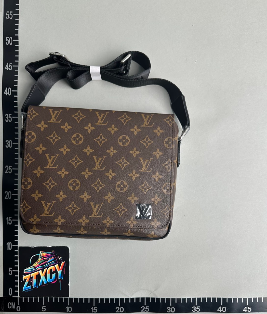  LV Bag
