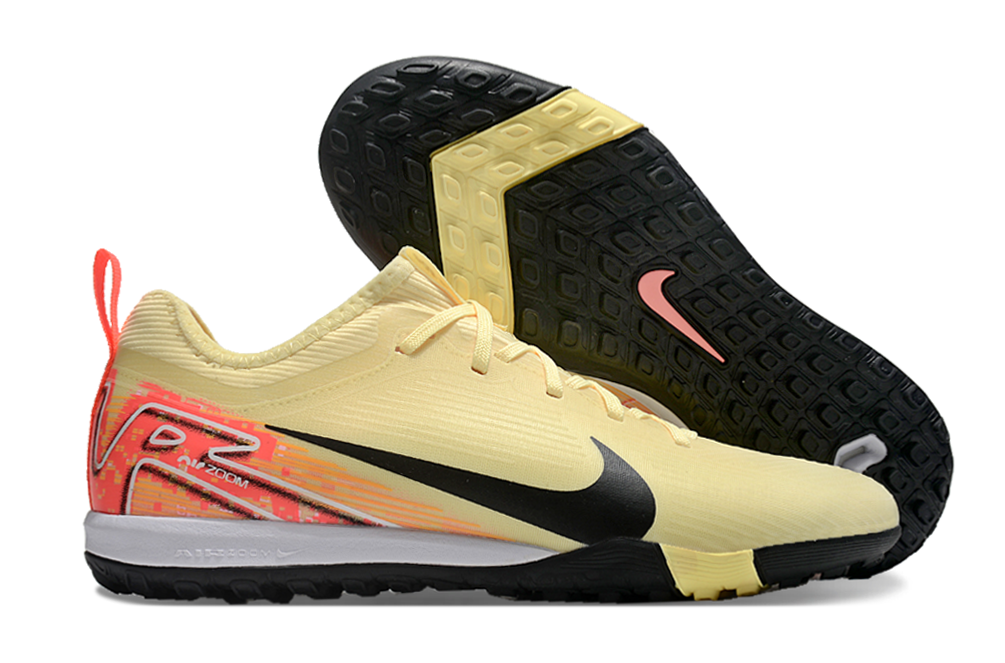 NIKE Soccer shoes