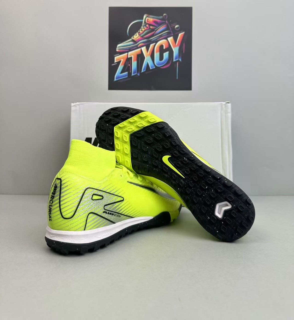 NIKE Soccer shoes