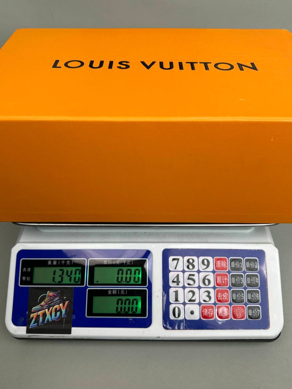LV shoes