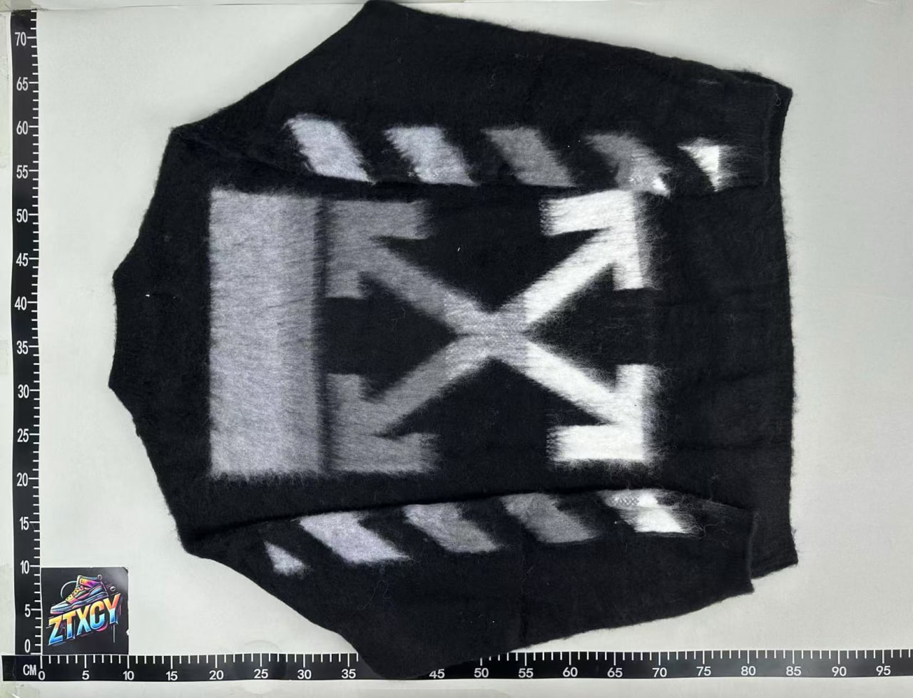 OFF-White sweater