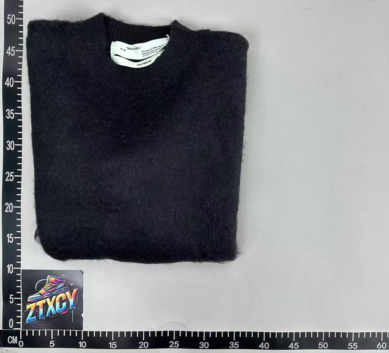 OFF-White sweater