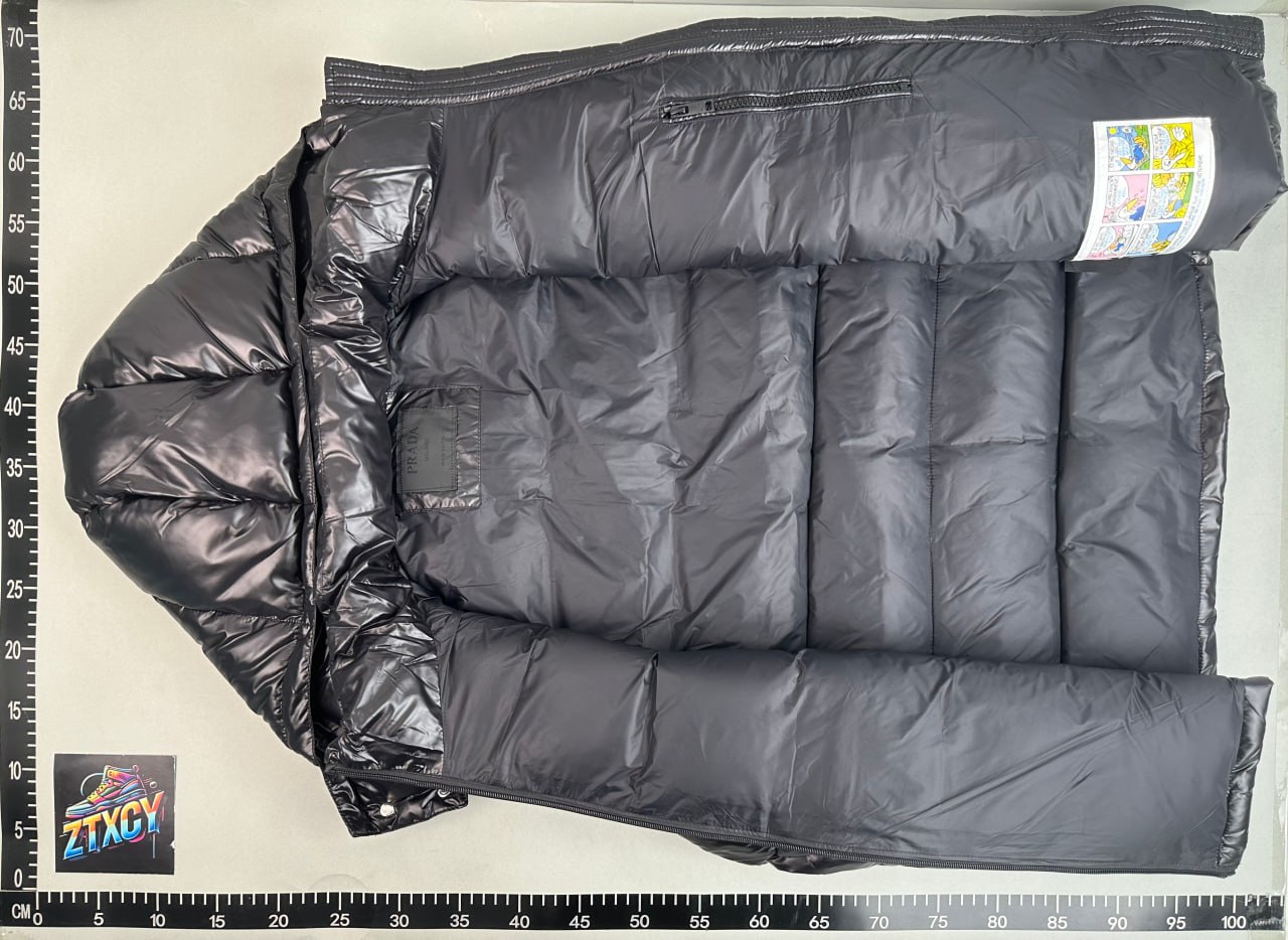 :Prada Down Jacket