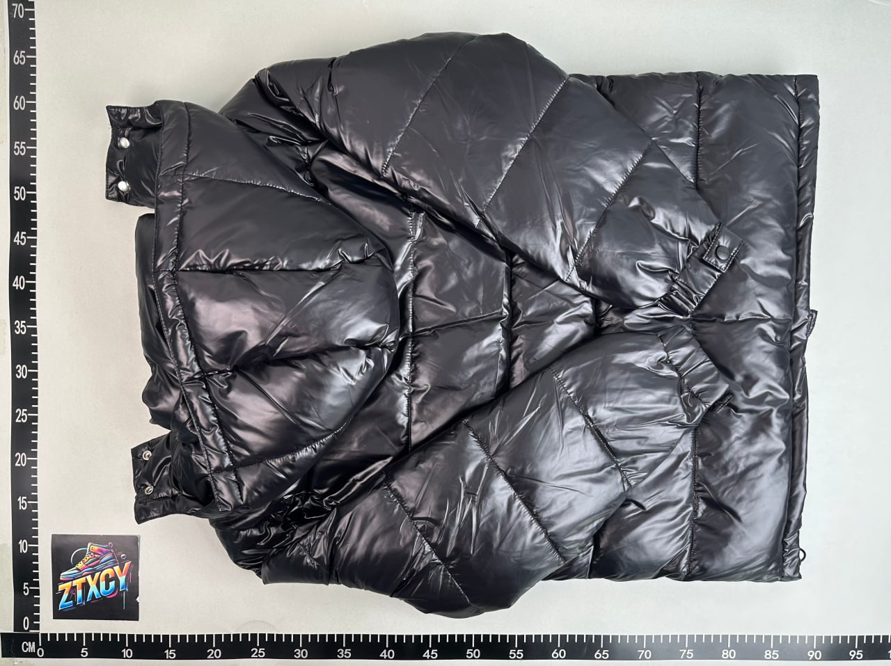 :Prada Down Jacket