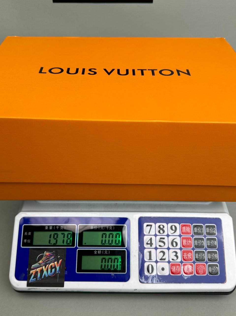 LV shoes
