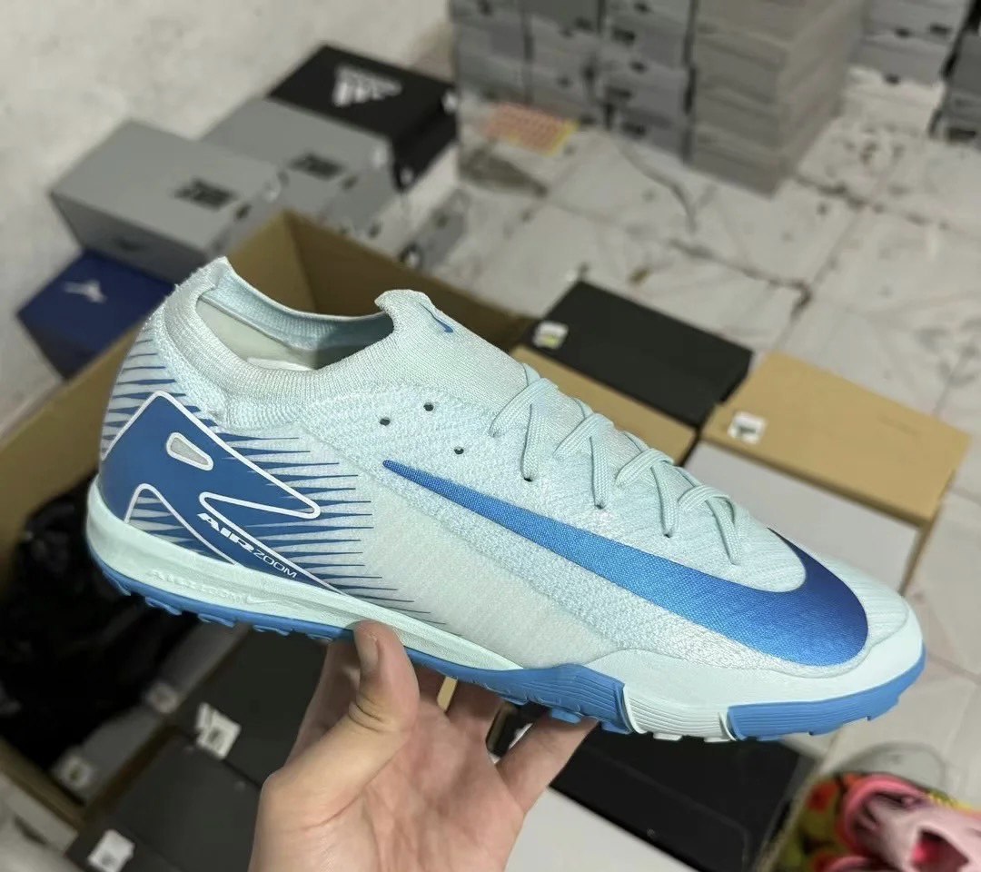 NIKE Mercurial Superfly