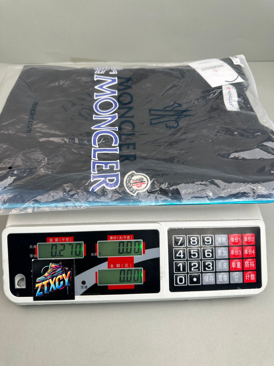 Moncler T-shirt
