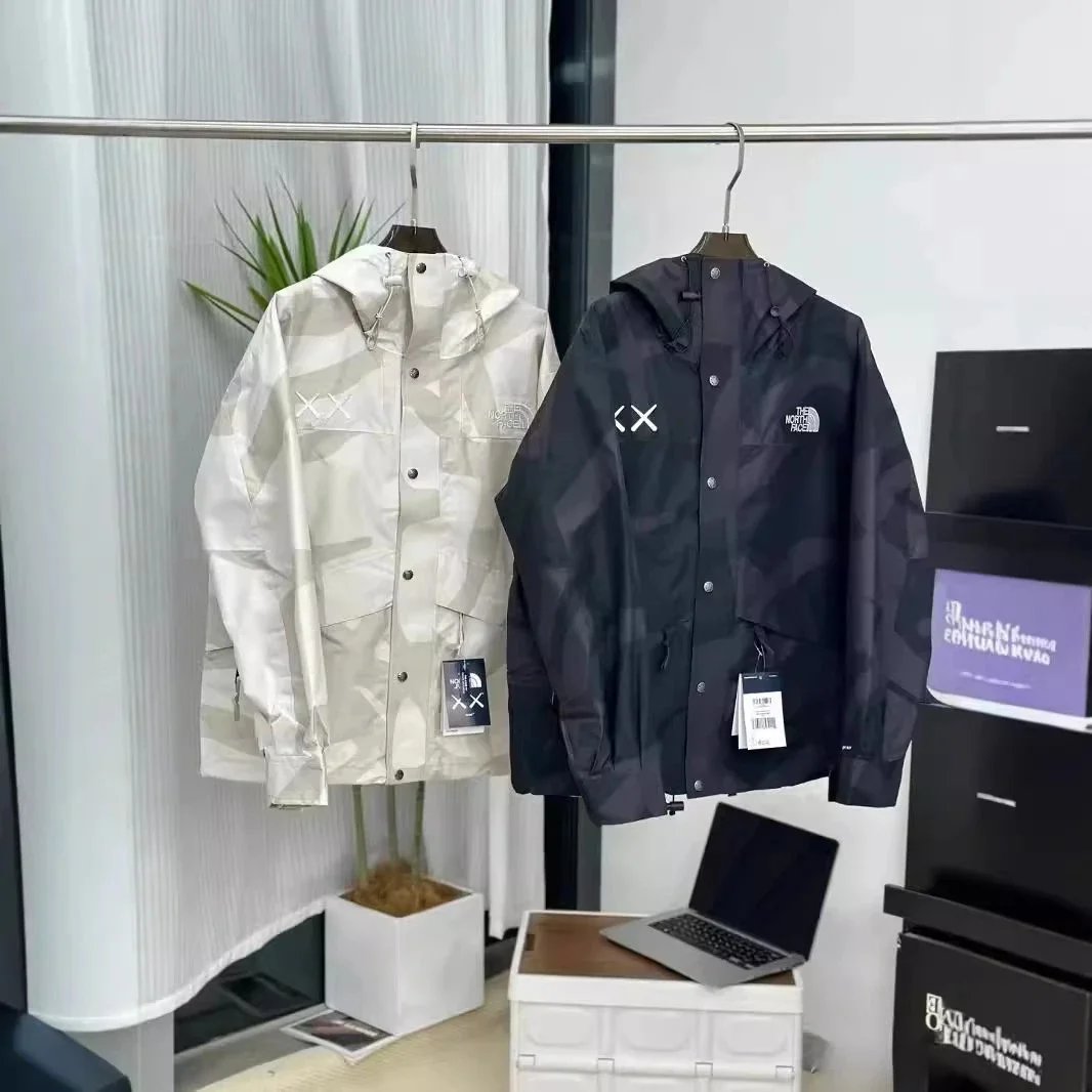 ARC’TERYX. Jacket