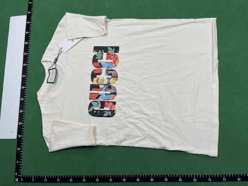 Gucci T-shirt   (37 CP