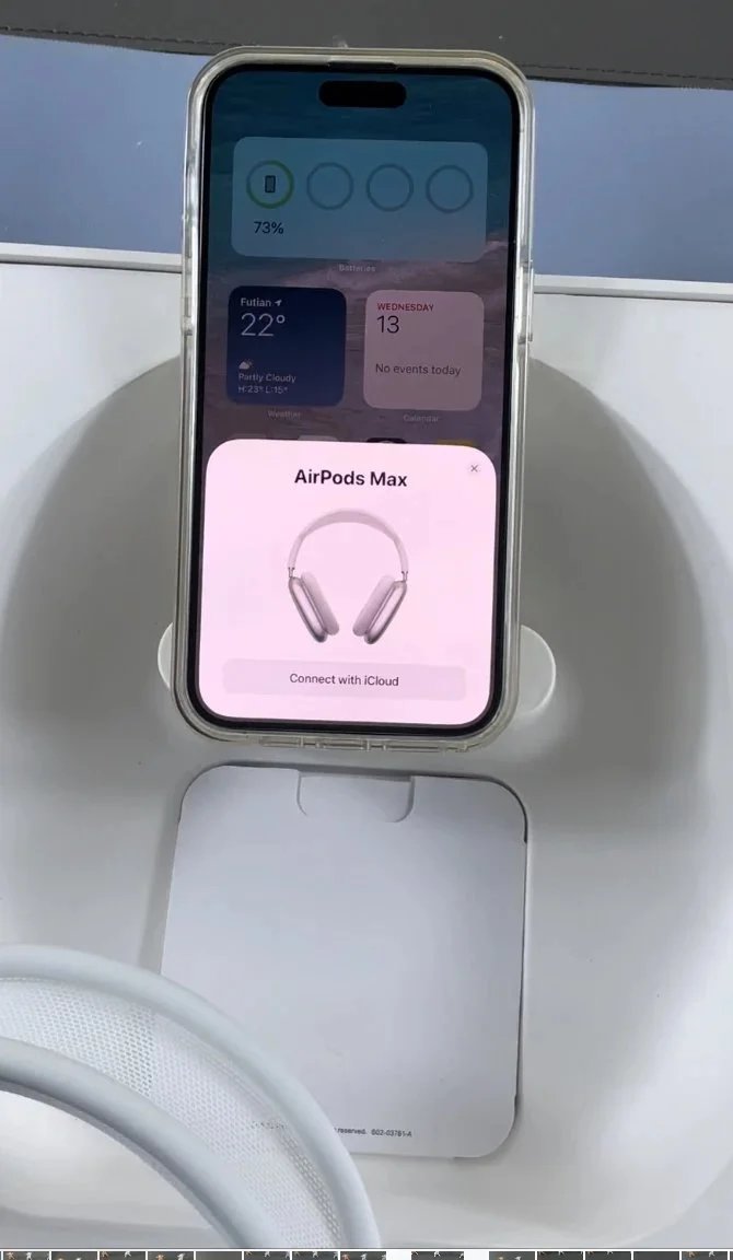 Apple AirPods Max 1 style