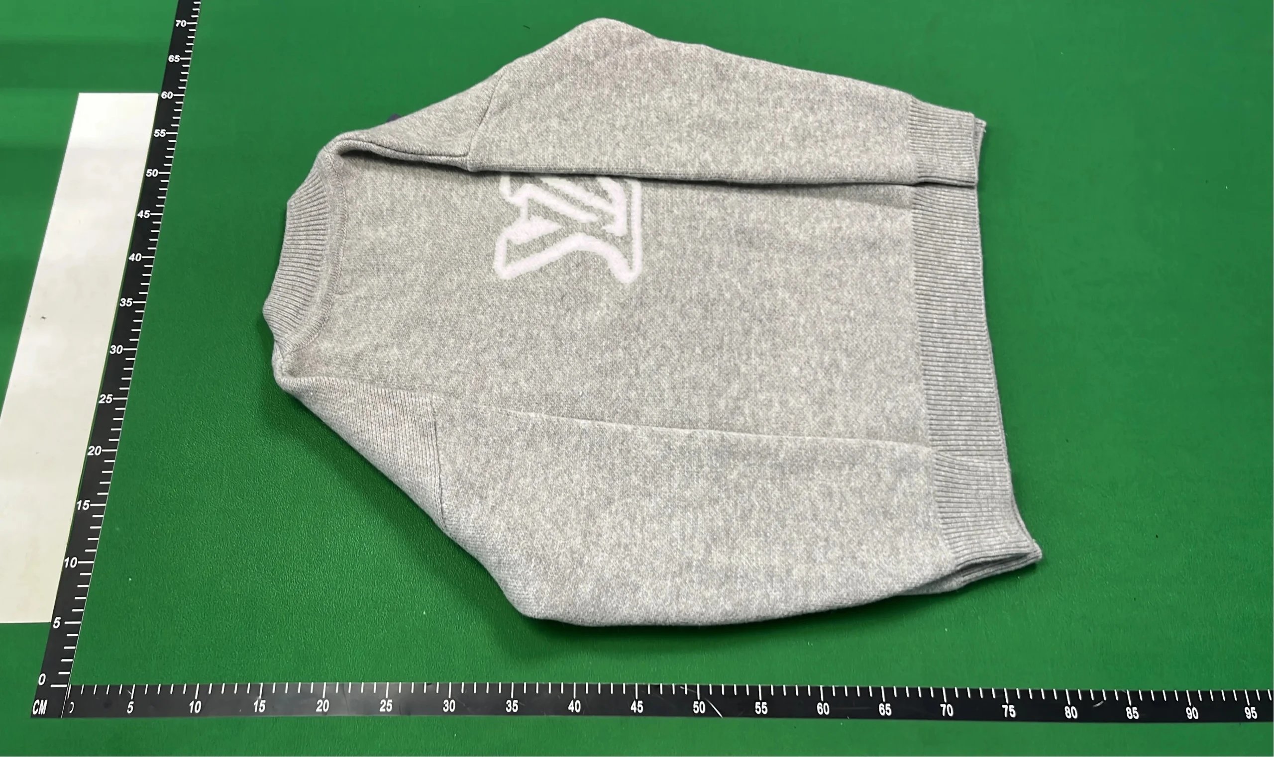 LV Sweater 34 styles