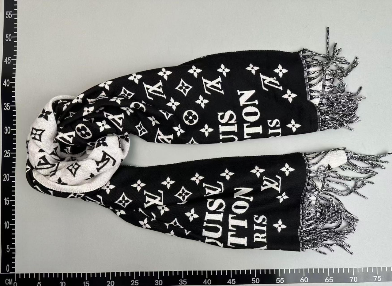LV Scarf