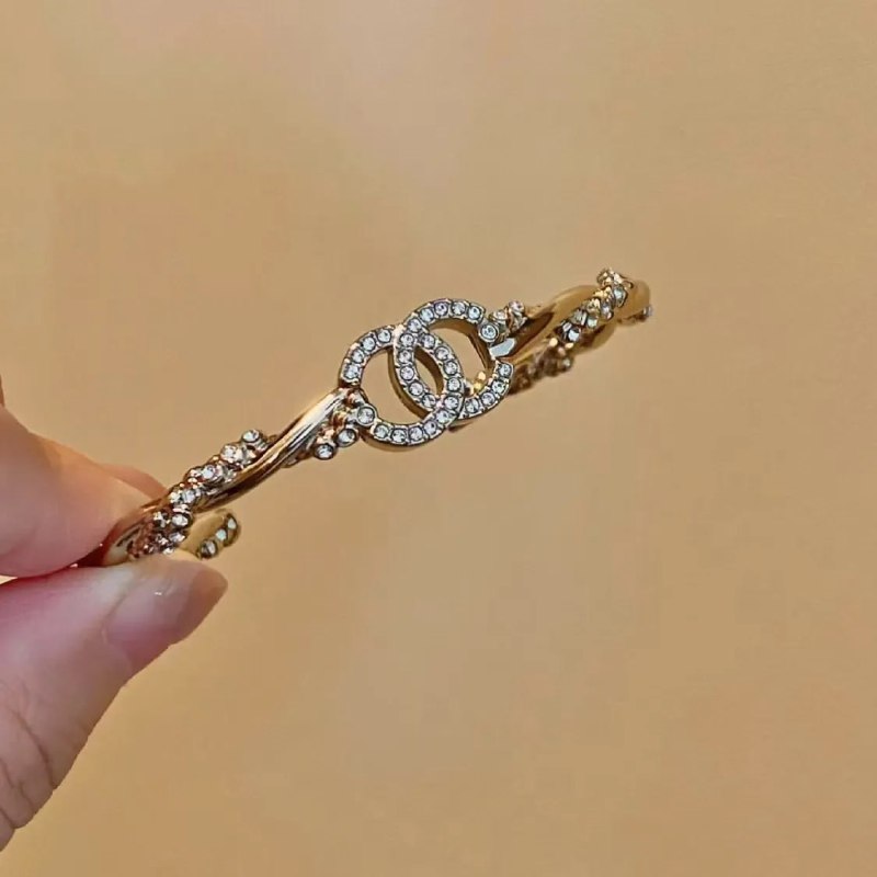  Chanel CC Logo Chain Bracelets [2 styles]