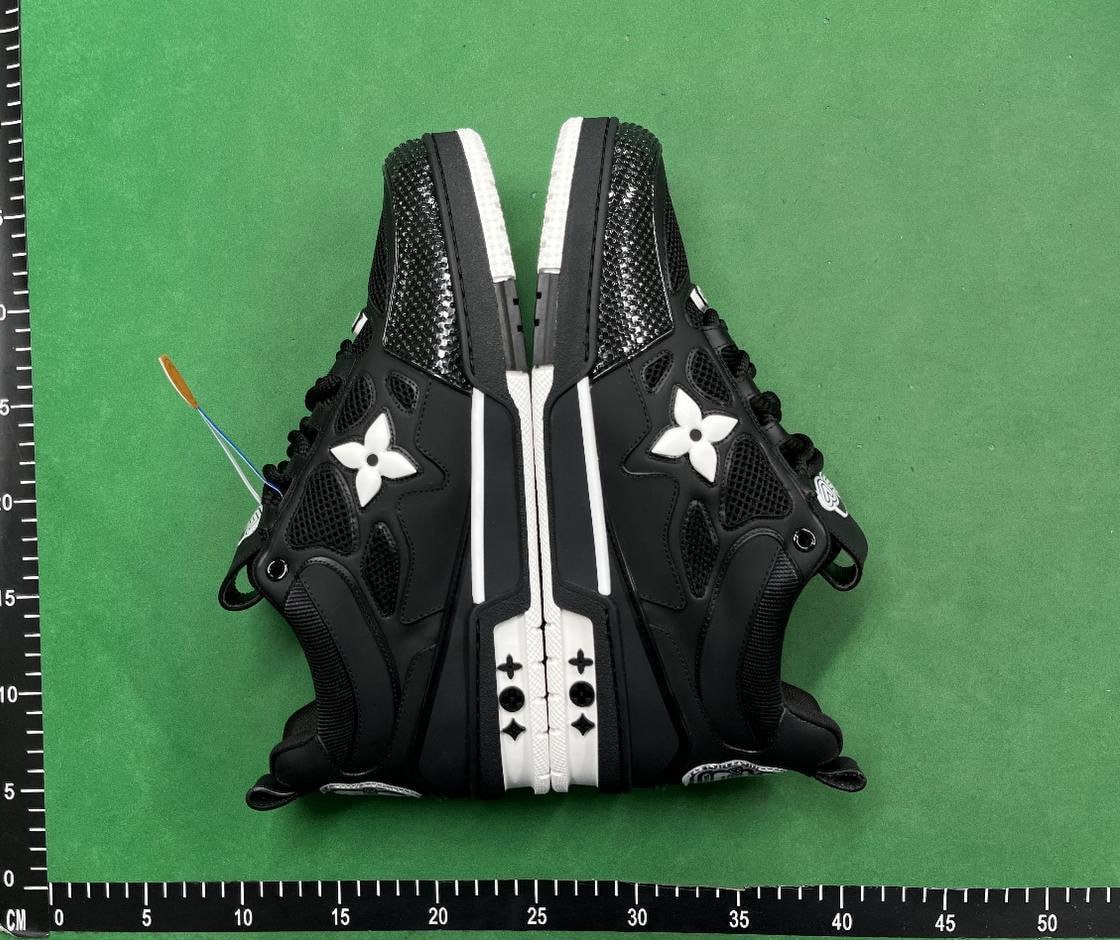 Louis Vuitton Trainer Sneakers [40+ styles]
