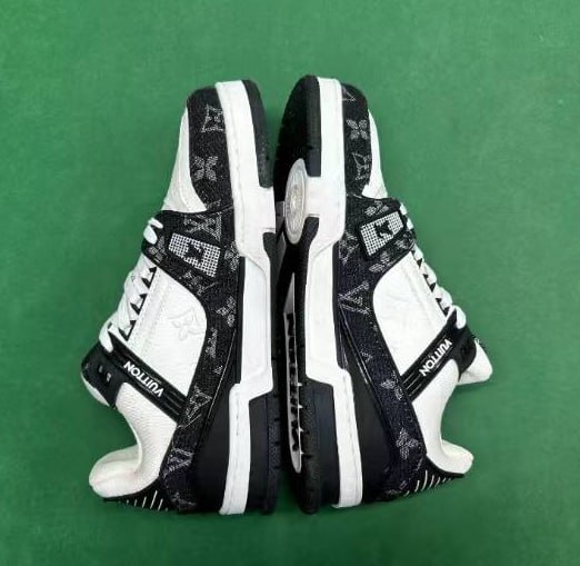  Louis Vuitton Trainer Sneakers [40+ styles]