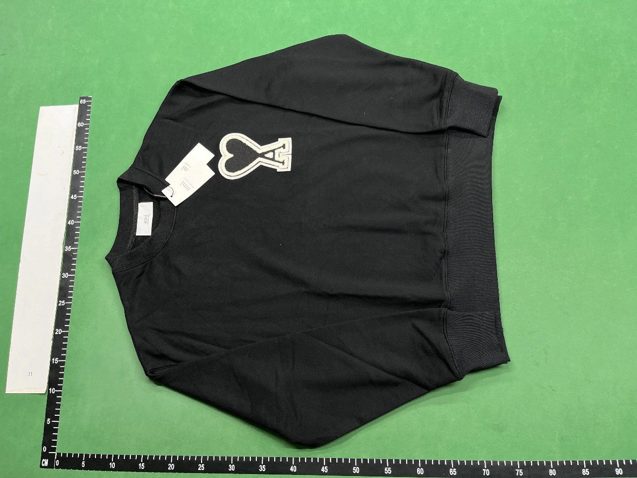 Ami Paris Heart Logo Sweatshirt 40 styles