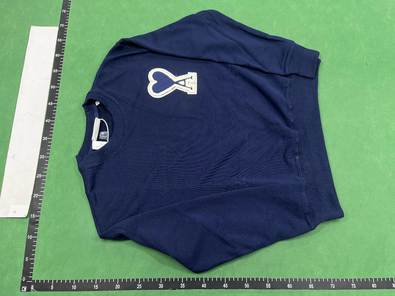 Ami Paris Heart Logo Sweatshirt 40 styles
