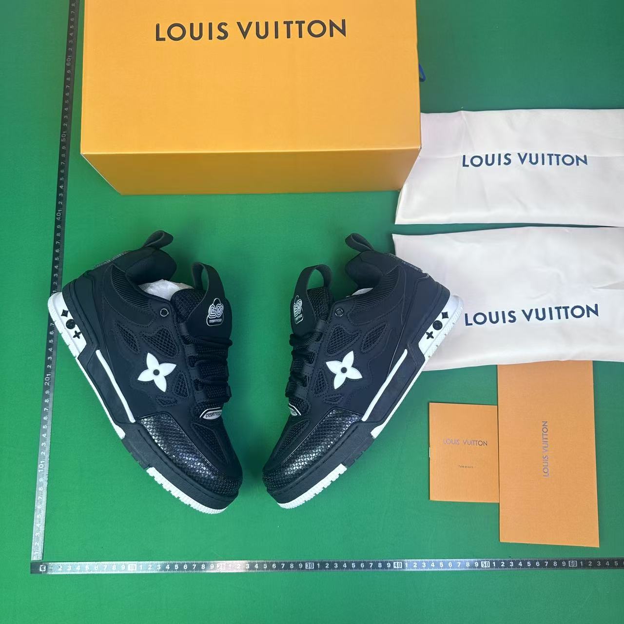 LV Louis vuitton Skate Sneakers