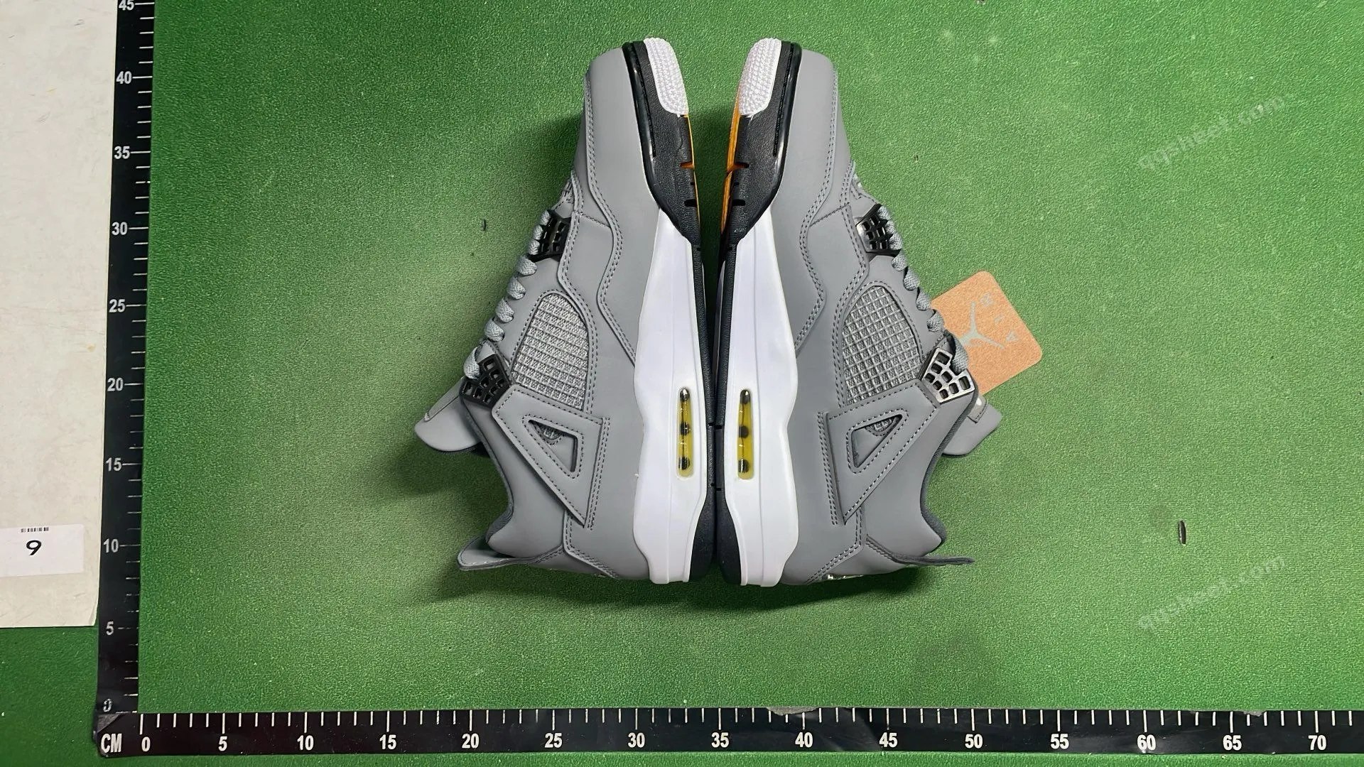Nike Air Jordan 4 Retro Sneakers