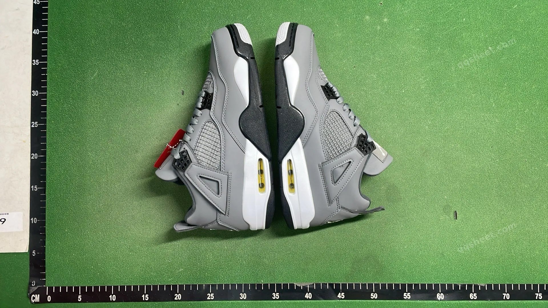 Nike Air Jordan 4 Retro Sneakers